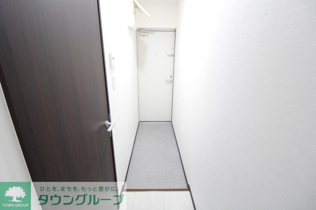 玄関　※別部屋参考写真