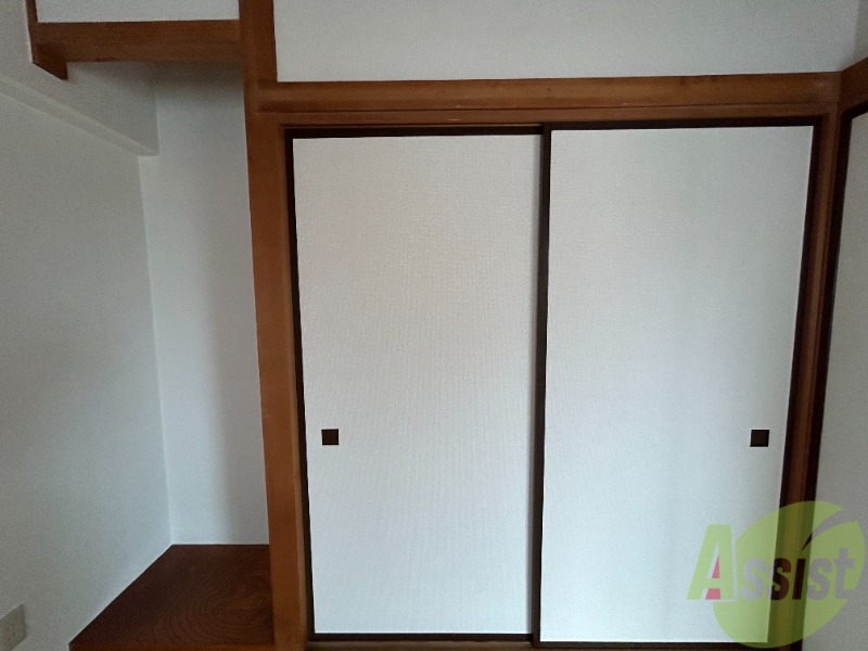 収納　収納はこちらです。左側に棚や衣装ケースを設置できますね。
