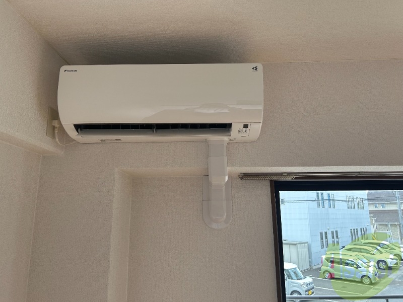 その他設備　エアコンです。リビングに設置されています。