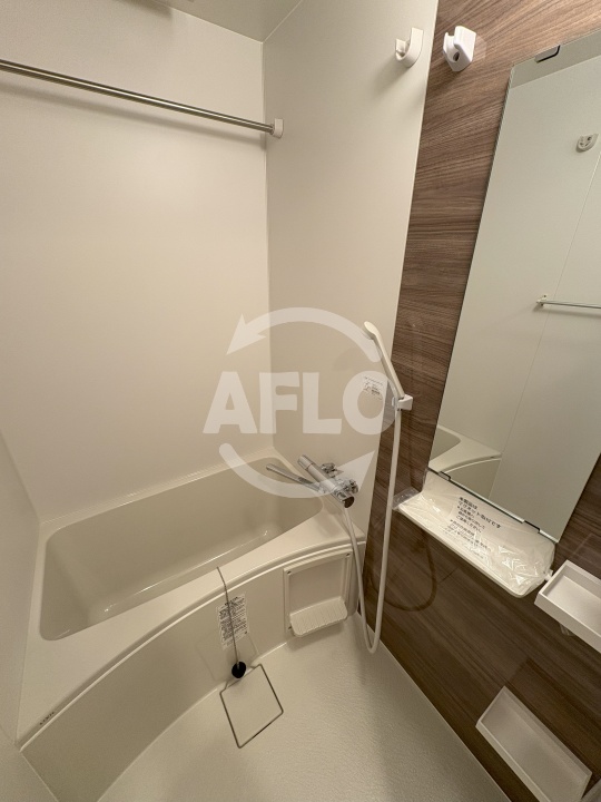 バス・シャワールーム　アプリーレ松屋町　浴室