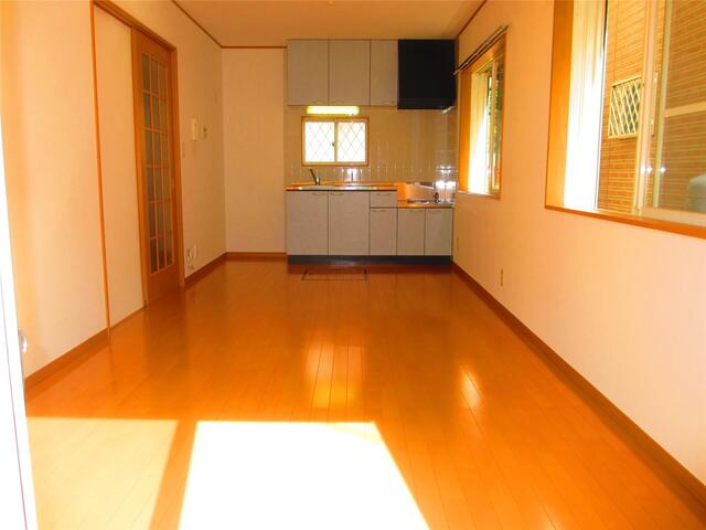 居室・リビング　使いやすい形の為、レイアウトを楽しめます♪