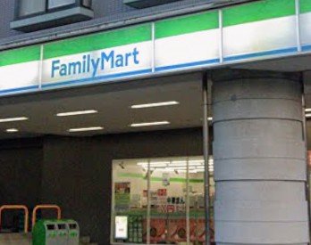 コンビニ　ファミリーマート 戸塚名瀬町店（コンビニ）まで1129m