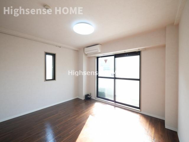 居室・リビング　コンパクトで使いやすい洋室です