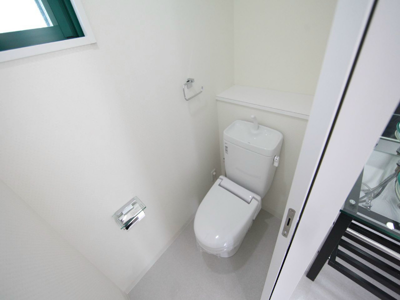 トイレ　洋式トイレ　暖房便座付き