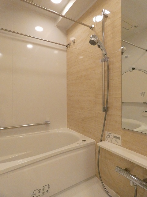 バス・シャワールーム　バス※別部屋参考写真