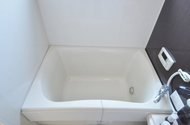 バス・シャワールーム　バスルーム