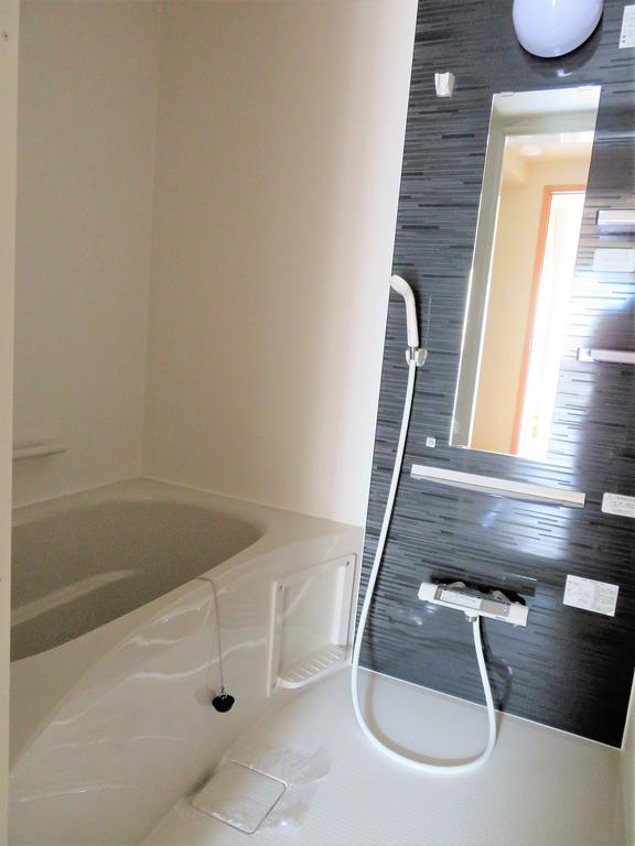 バス・シャワールーム　追い炊き機能付！