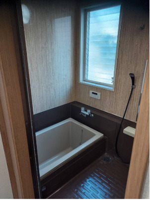 バス・シャワールーム　コンパクトで使いやすいお風呂です