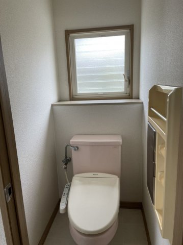 トイレ　落ち着いたトイレです