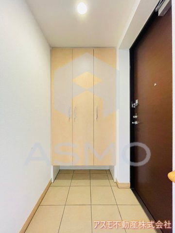 玄関　同マンション別部屋　参考写真