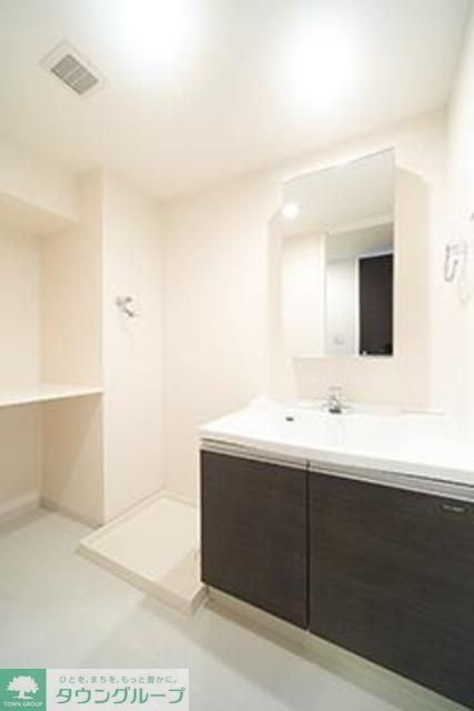 洗面設備　※写真は同タイプ住戸です。