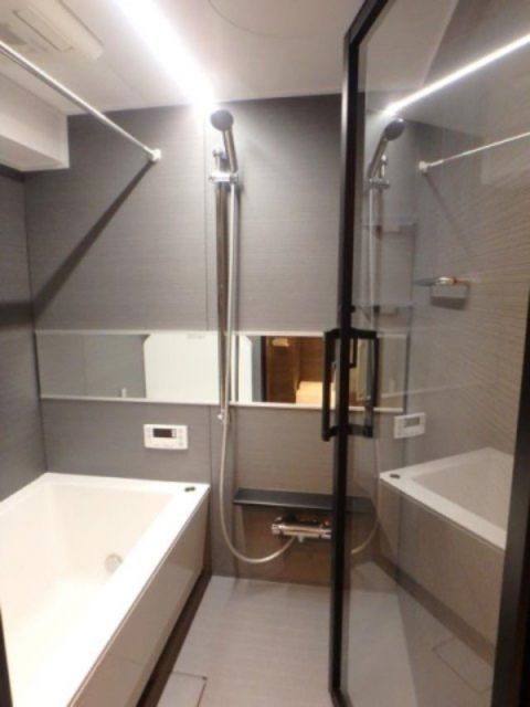 バス・シャワールーム　バス