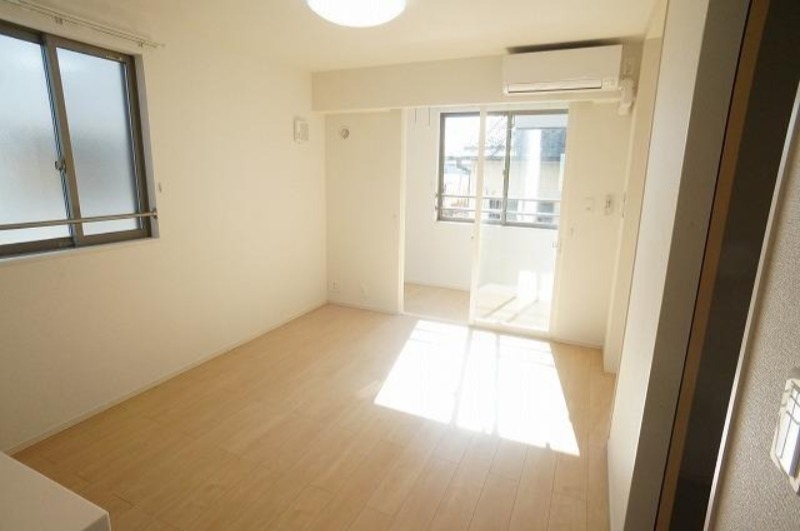 居室・リビング　図面と現状に相違がある場合には現状を優先