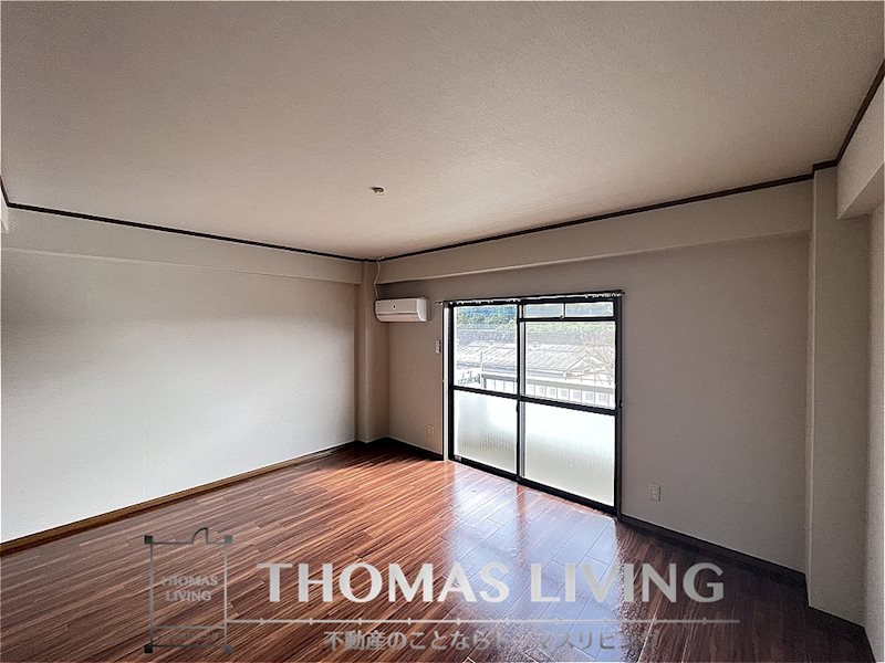 居室・リビング　日当たり良好ですよ。