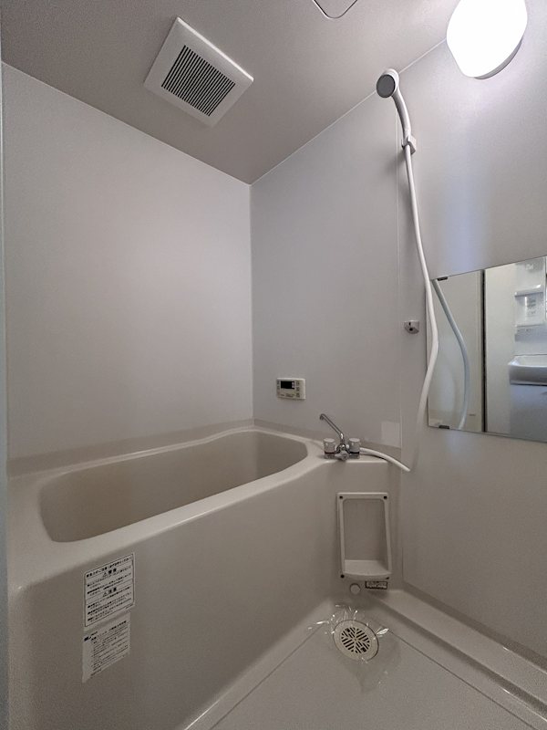 バス・シャワールーム　ゆったり過ごせるお風呂です