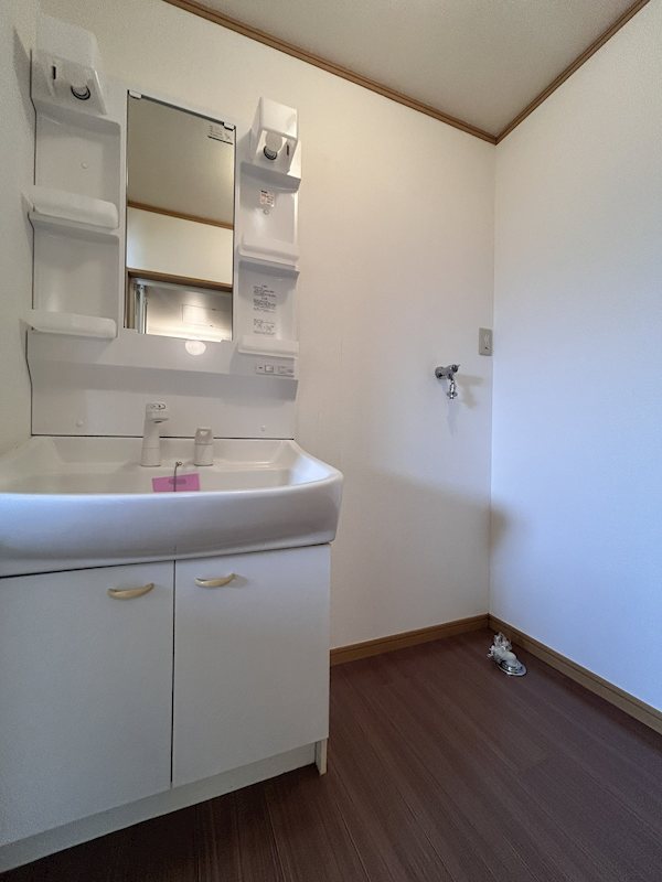 洗面設備　朝の身支度には欠かせない独立洗面化粧台