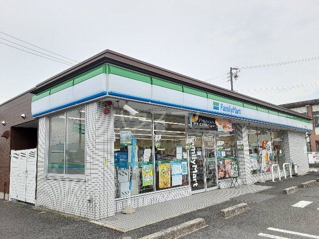 コンビニ　ファミリーマート 西春西之保店（コンビニ）まで657m
