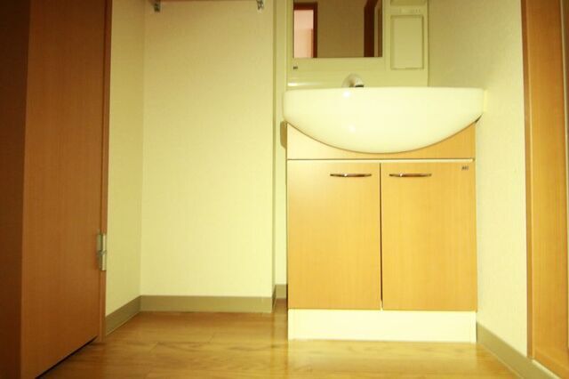 洗面設備　※別号室のお写真のため現況優先