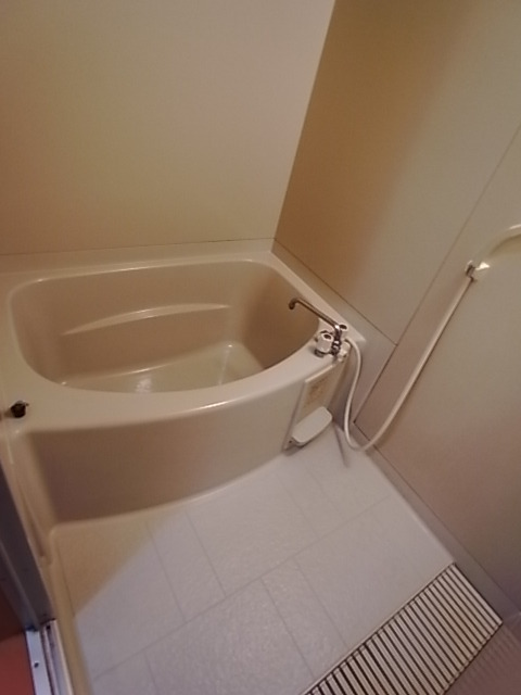 バス・シャワールーム　バスルーム