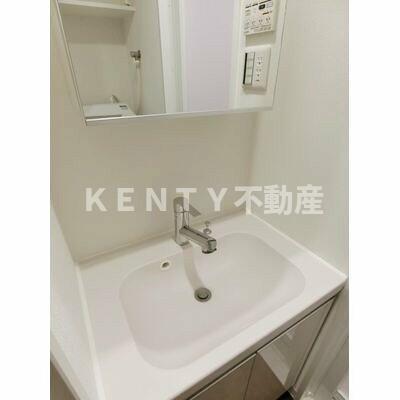 洗面設備　使いやすい洗面所です