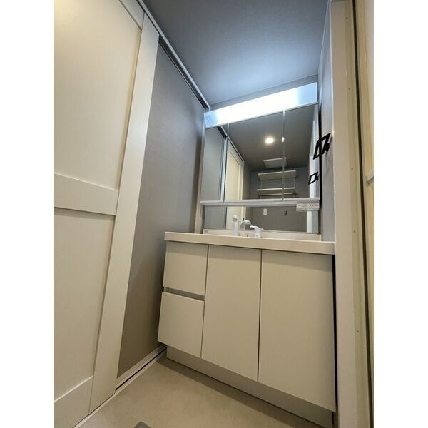 洗面設備　図面と現状が異なる場合は現状優先となります。