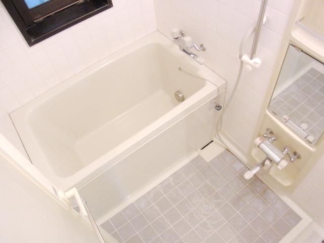 バス・シャワールーム　★追焚き＆浴室乾燥機付きバス★