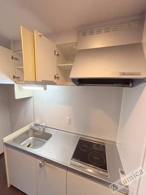 キッチン　ＩＨ２口コンロ完備＾＾