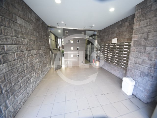 エントランス　ハクユウ元町　エントランス