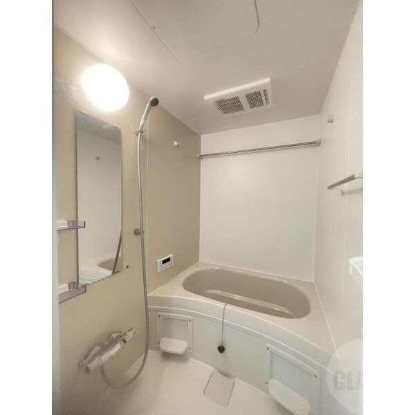 バス・シャワールーム　追い焚き・浴室乾燥機能付き