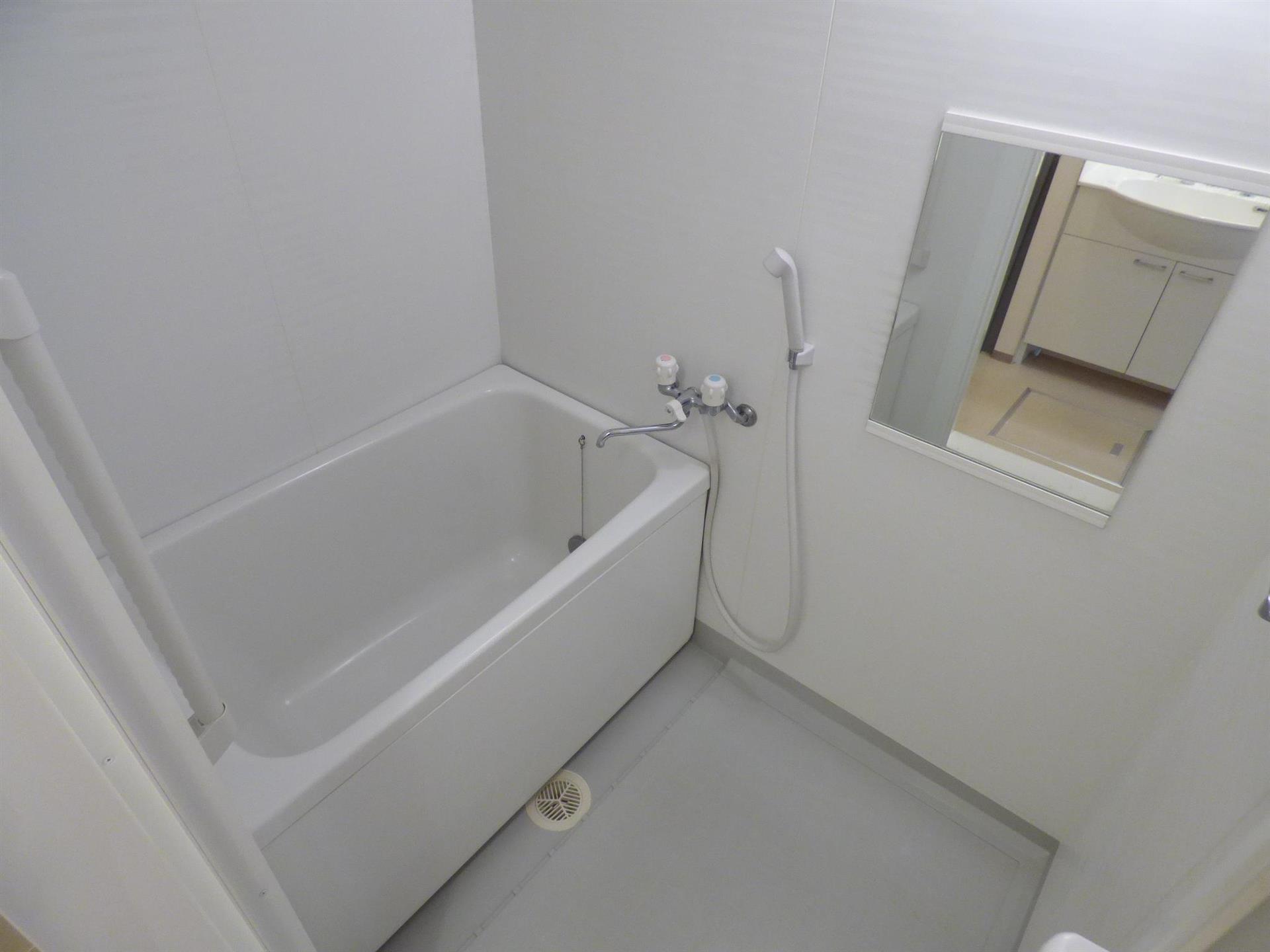 バス・シャワールーム　バス