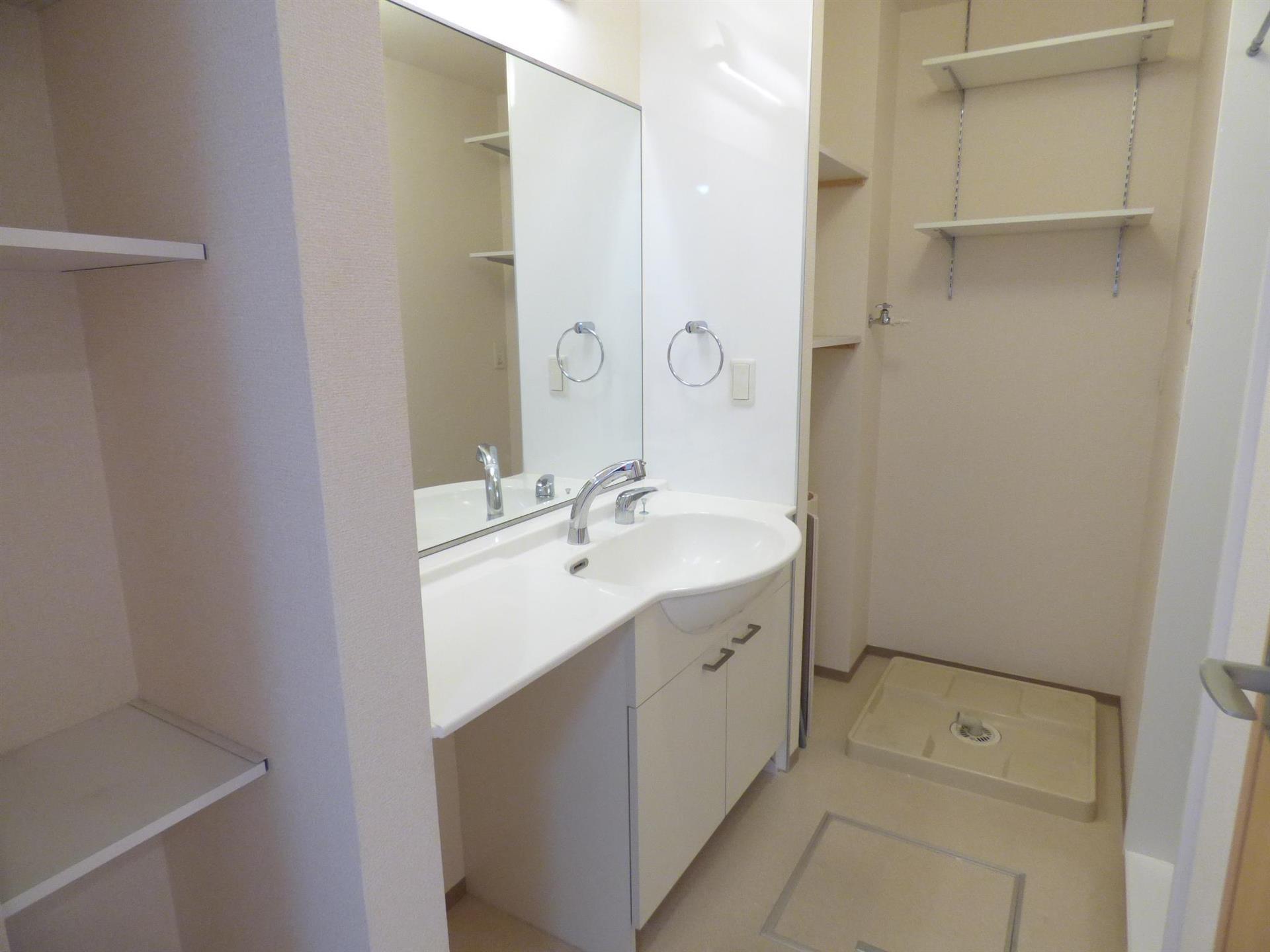 洗面設備　洗面化粧台