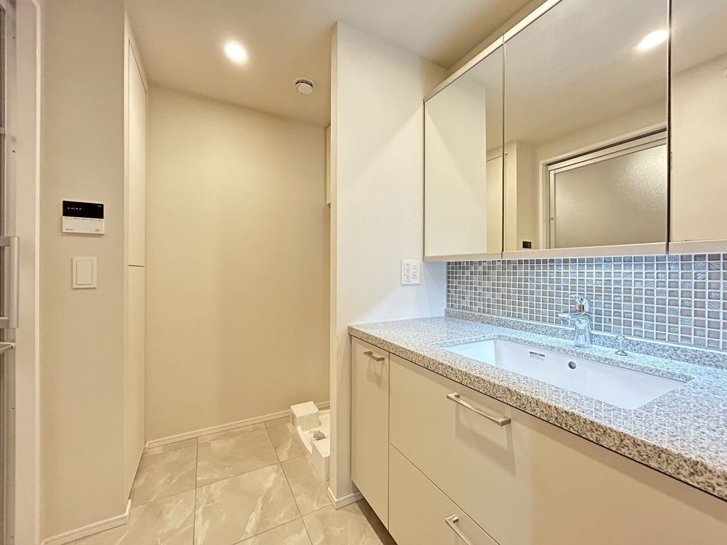 洗面設備　洗面室