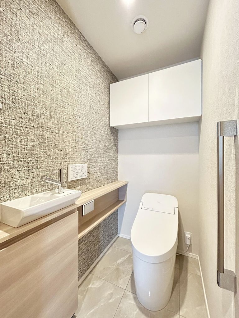 トイレ　トイレ