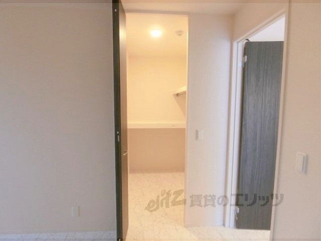 収納　ウォークインクローゼット