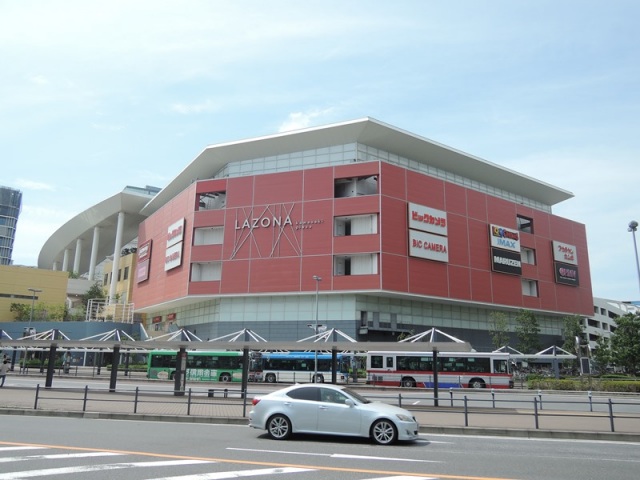 ショッピングセンター　ラゾーナ川崎店（ショッピングセンター）まで496m