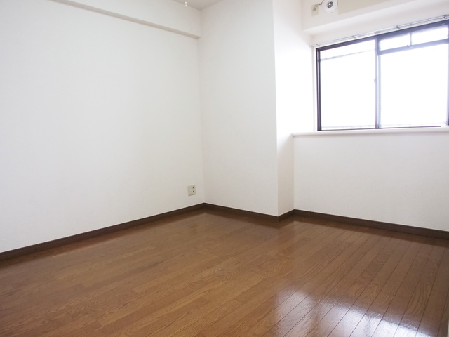 その他部屋・スペース　※同物件４０３号室の写真です。