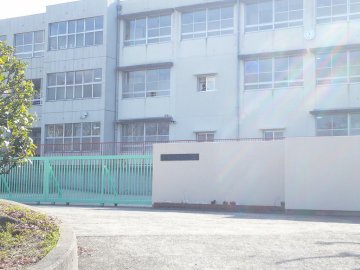中学校　堺市立 福泉中学校（中学校）まで481m