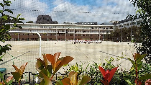 中学校　品川区立品川学園（中学校）まで679m