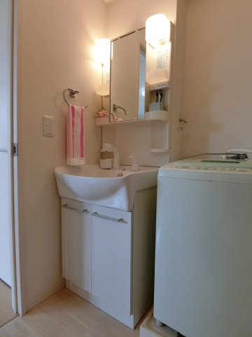 洗面設備　イメージ101号室の写真。家電は設備ではありません。