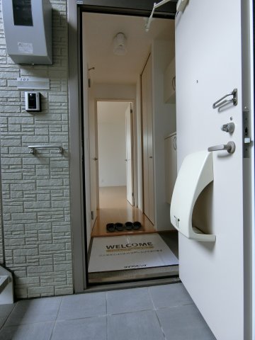 玄関　イメージ101号室の写真。