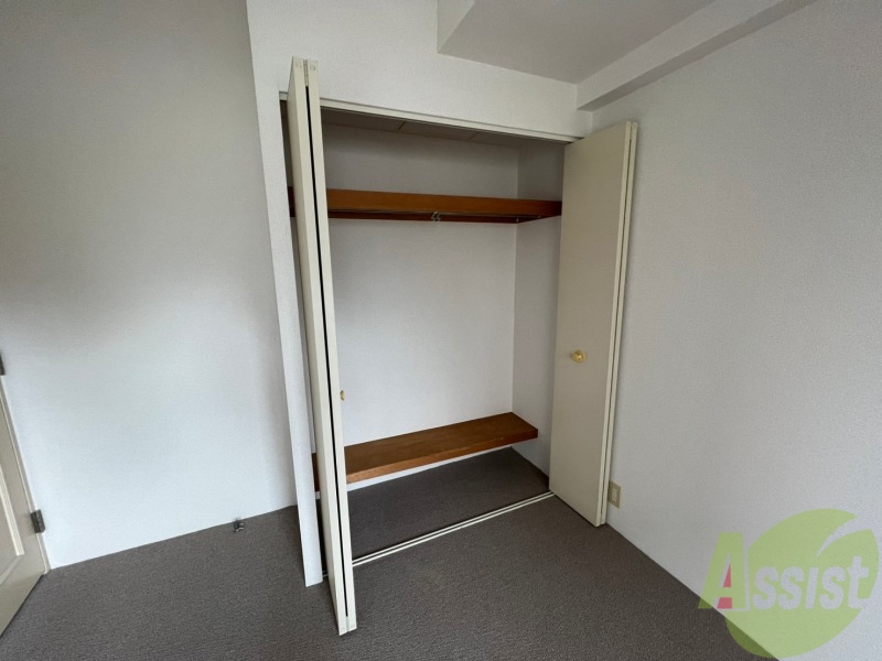 収納　寝室の収納です。部屋がすっきり片付きます。