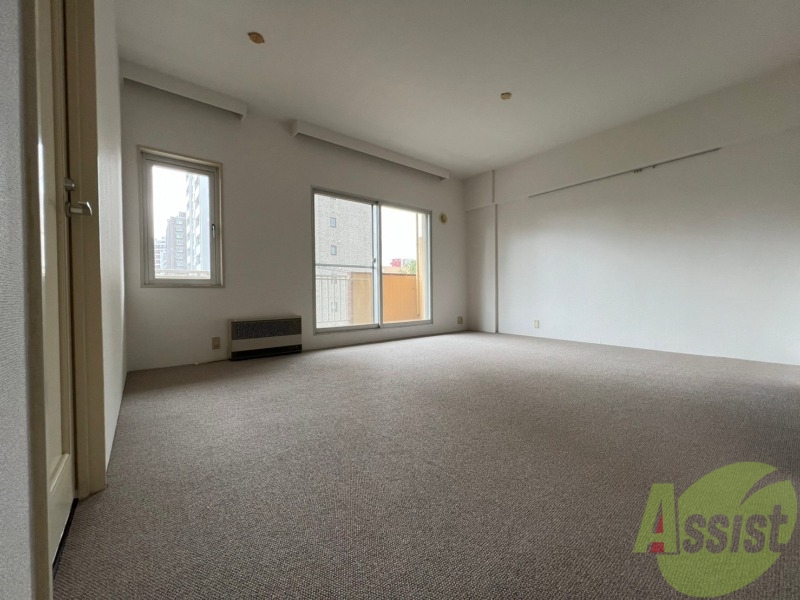 居室・リビング　広くてキレイなお部屋が広がっていて、充実した生活が送れそう。