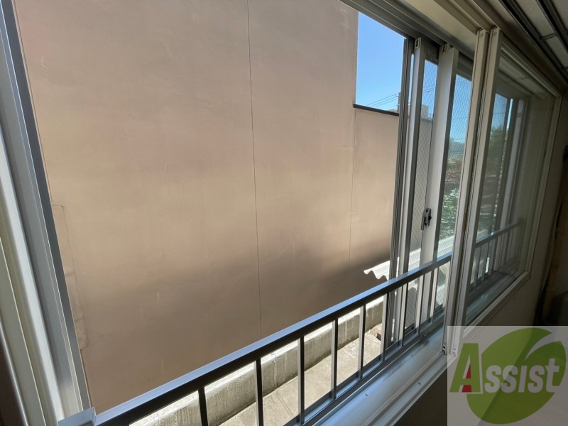 バルコニー　窓を開けると風通しも良く、気分も上がりそう！