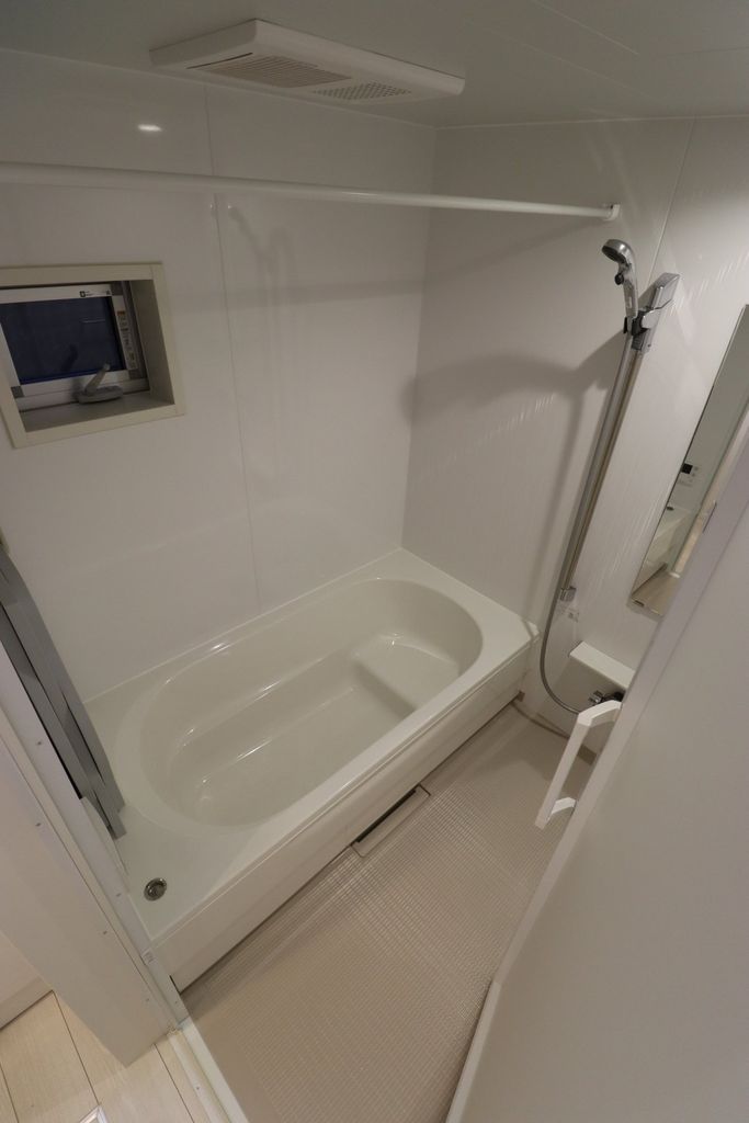 バス・シャワールーム　バス