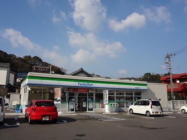コンビニ　ファミリーマート戸畑牧山四丁目店（コンビニ）まで550m
