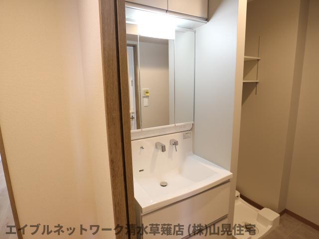 洗面設備　広い洗面スペース
