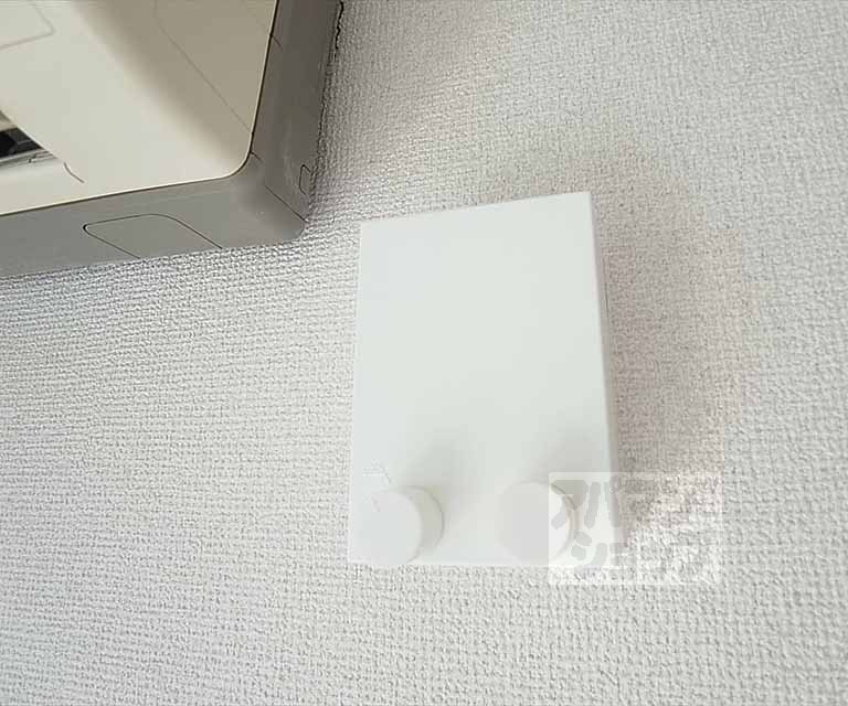 その他設備　室内洗濯物干し用のフックです。