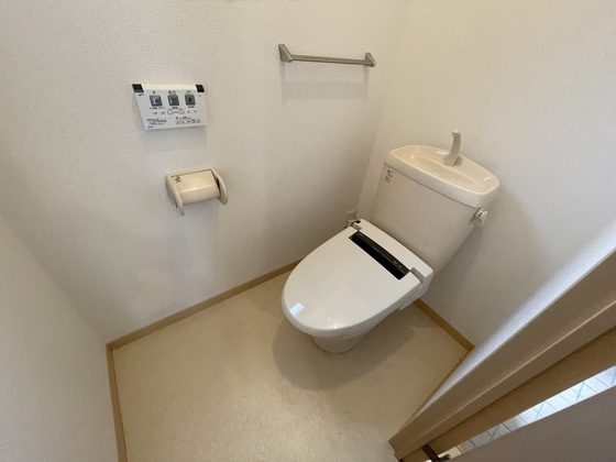 トイレ　※別部屋の写真です