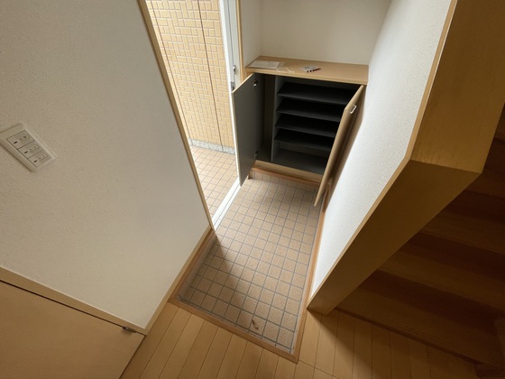 玄関　※別部屋の写真です