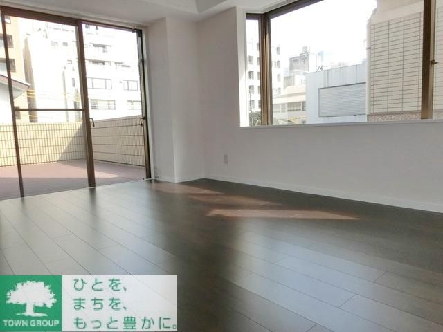 居室・リビング　同施工参照